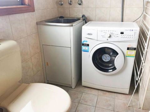 Rye Nov 15 17 ForeshoreRockFestHot RoadsDancing - Darwin Holiday 4