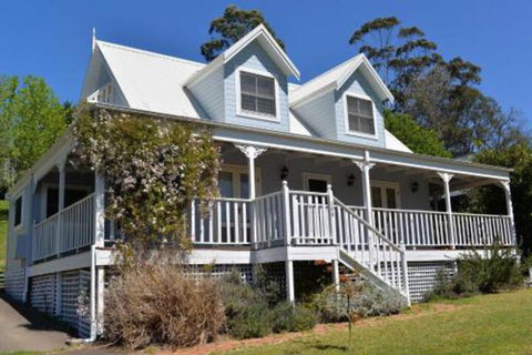 The Dolls House Charming 2 Bedroom Cottage Just A Short Walk From The Village - Darwin Holiday 0