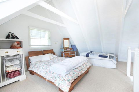 The Dolls House Charming 2 Bedroom Cottage Just A Short Walk From The Village - Darwin Holiday 6