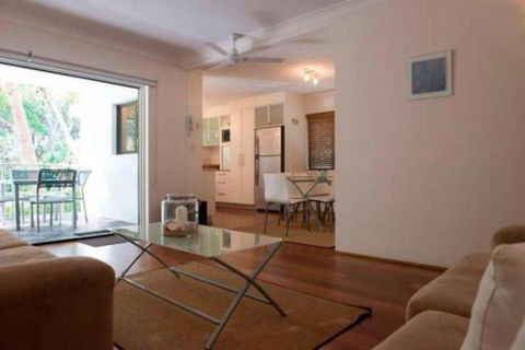 Absolute Beachfront Mooloolaba - Darwin Holiday 4