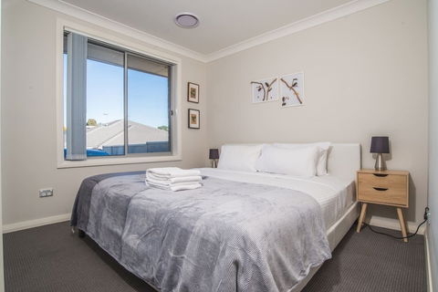 Peaceful 2kingbed Rootyhill Townhouse Near Station - Darwin Holiday 3