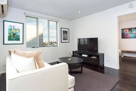 Penthouse At Graffiti Laneways & Top Restaurants - Darwin Holiday 5