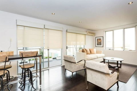 Penthouse At Graffiti Laneways & Top Restaurants - Darwin Holiday 6