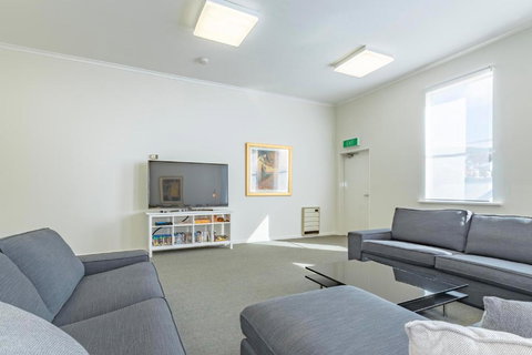4 Bedroom House Hobart CBD Free Parking - Darwin Holiday 4