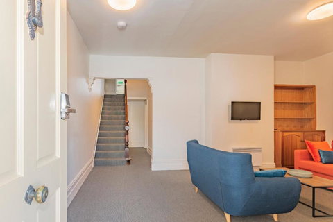 4 Bedroom House Hobart CBD Free Parking - Darwin Holiday 5