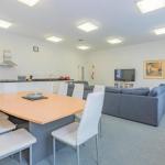 4 Bedroom House Hobart CBD Free Parking - Darwin Holiday 0