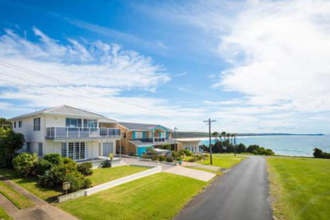 31 McMillan Crescent - Darwin Holiday 0