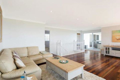 31 McMillan Crescent - Darwin Holiday 3