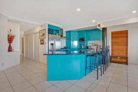 Beautiful Waterfront Home CHELSEA - Darwin Holiday 2