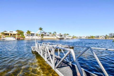 Beautiful Waterfront Home CHELSEA - Darwin Holiday 6