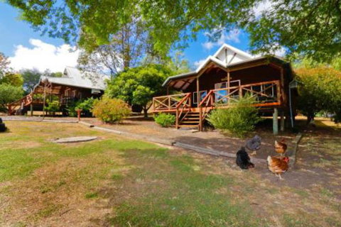 Sunnyhurst Chalets Rural Stay - Darwin Holiday 0