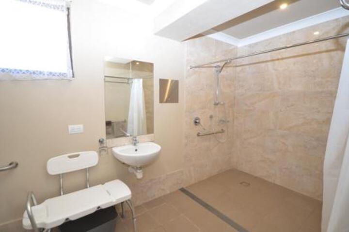 Boggabri NSW Darwin Holiday