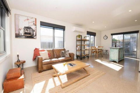 The Endsleigh 1 Bedroom Villa Free Wifi Near CBD - Darwin Holiday 0