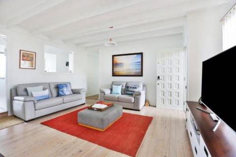 Azure Absolute Beachfront Pet Friendly - Darwin Holiday 5