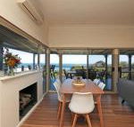 BAY VIEWS on MANNA DROMANA