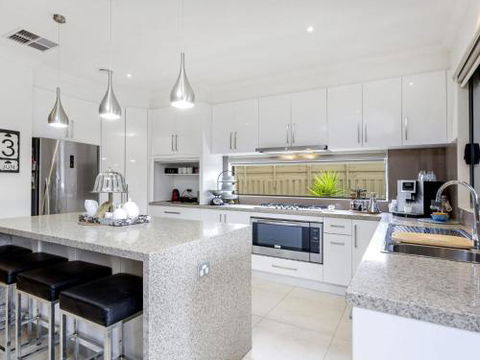 LA DOLCE VITA RETREAT RYE - Darwin Holiday 3