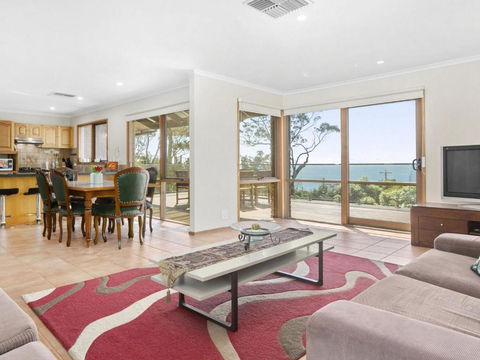 VIEWS At MCCRAE..... - Darwin Holiday 1