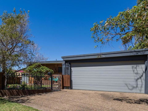 235 Mitchell Parade Mollymook - Darwin Holiday 2