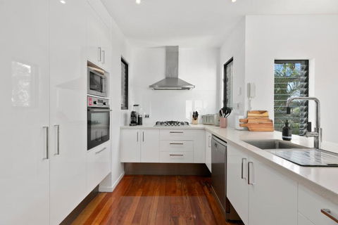 Holiday Hideaway Sunshine Beach - Darwin Holiday 6