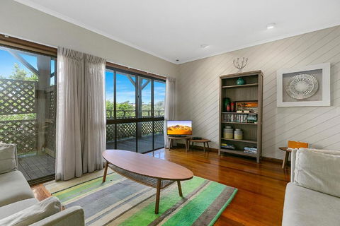 The Beach House Sunshine Beach - Darwin Holiday 1