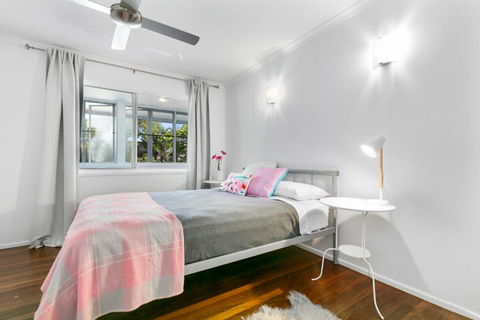 Surfs Up Peregian Beach - Darwin Holiday 6