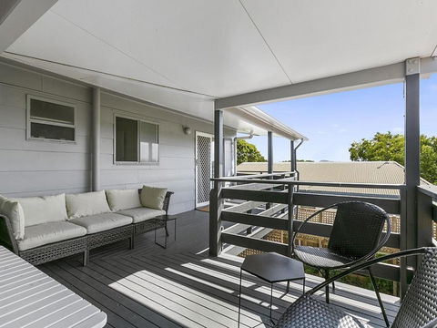 Surfs Up Peregian Beach - Darwin Holiday 5