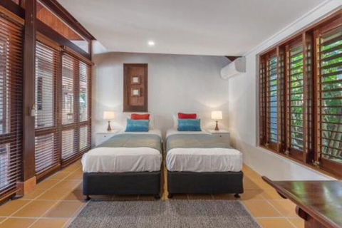 Luxurious Sala Private Beachfront Escape - Darwin Holiday 7