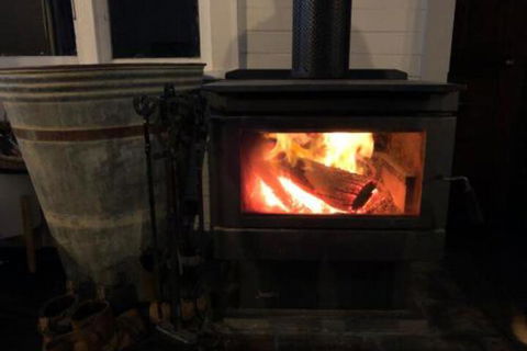 The Residence Stylish Comfort With Fireplace - Darwin Holiday 6
