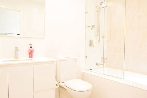 Spacious Central Apartment Walking Distance To Beach - Darwin Holiday 7