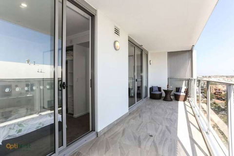 Modern, Spacious Apt@liverpool With Incredible Views - Darwin Holiday 7