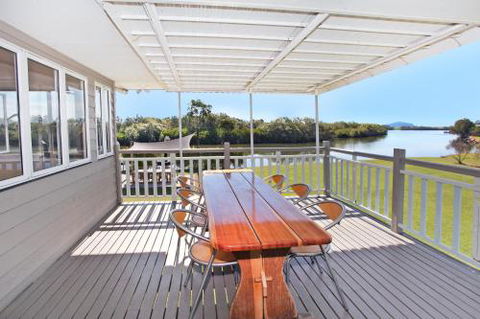 Campbell 7 Studio - Darwin Holiday 1