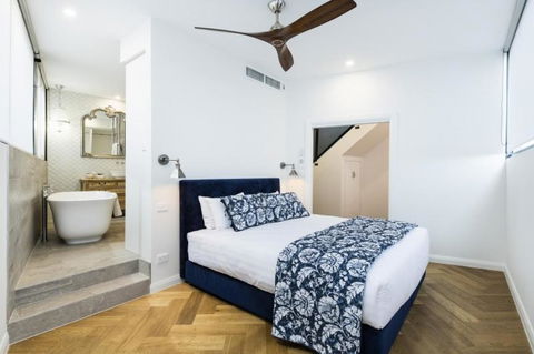 Accommodate Canberra Warehouse - Darwin Holiday 4