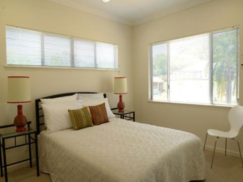 LANDSCAPE At PALM COVE - Darwin Holiday 6