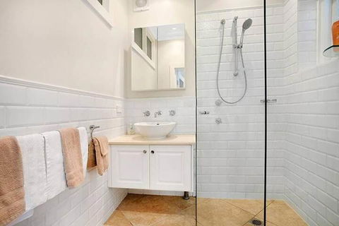 CRES0 Manly The Crescent - Darwin Holiday 4