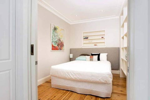 CRES0 Manly The Crescent - Darwin Holiday 6