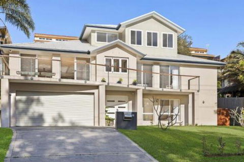 Luxurious Lake Front Long Jetty - Darwin Holiday 0