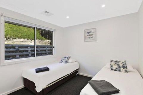 Luxurious Lake Front Long Jetty - Darwin Holiday 7