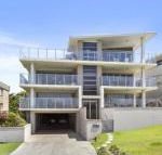 Surf 101 on Cabarita Beach - Darwin Holiday