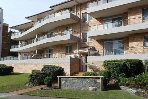 Breakers 11 - Darwin Holiday 1