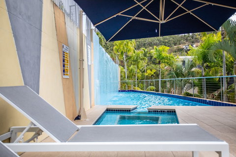 Spacious Tropical Sanctuary Ocean Views - Darwin Holiday 5