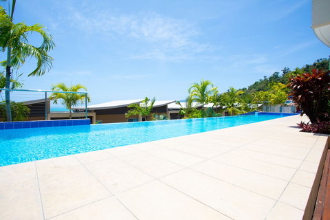 Spacious Tropical Sanctuary Ocean Views - Darwin Holiday 3