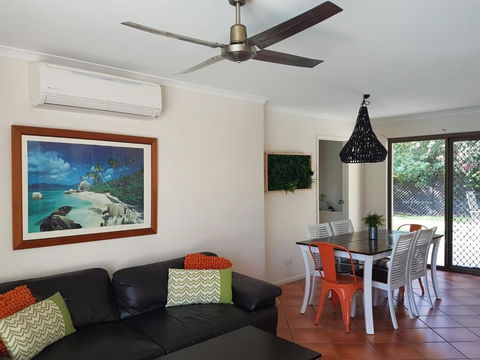 13 Coora Court Sleeps 6 Pool Air Con Pets - Darwin Holiday 6