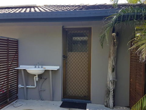 13 Coora Court Sleeps 6 Pool Air Con Pets - Darwin Holiday 5