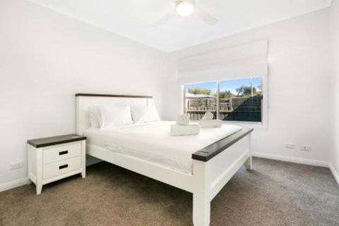 Easy Living Rosebud - Darwin Holiday 5