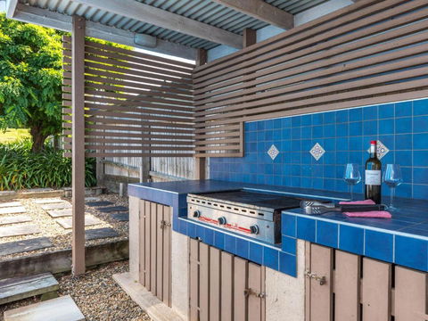 Akarana Beach House :: Jervis Bay Rentals - Darwin Holiday 1