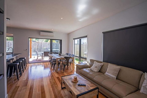 Seagrove Retreat Cowes - Darwin Holiday 2