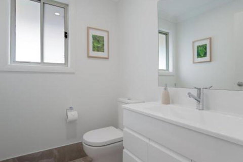 Birubi Breezes 2 / 7 Fitzroy St. Large Duplex With Air Conditioning WIFI & Only 5 Minute Walk To The Beach - Darwin Holiday 6