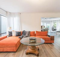 ULTRA SPACIOUS STYLISH HOME in PRESTONS SYDNEY - Darwin Holiday