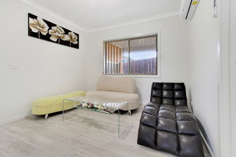 V & V Family Dream Away - Darwin Holiday 7