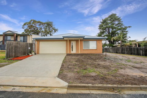 V & V Family Dream Away - Darwin Holiday 1